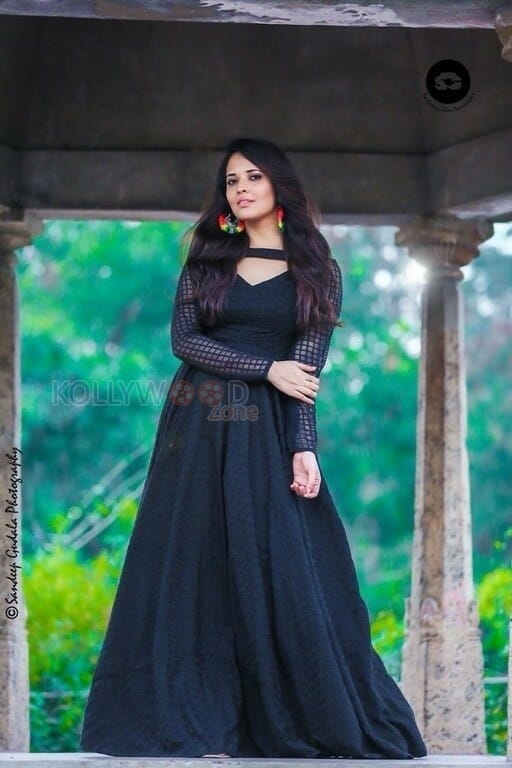 Telugu Television Anchor Anasuya Bharadwaj Photos