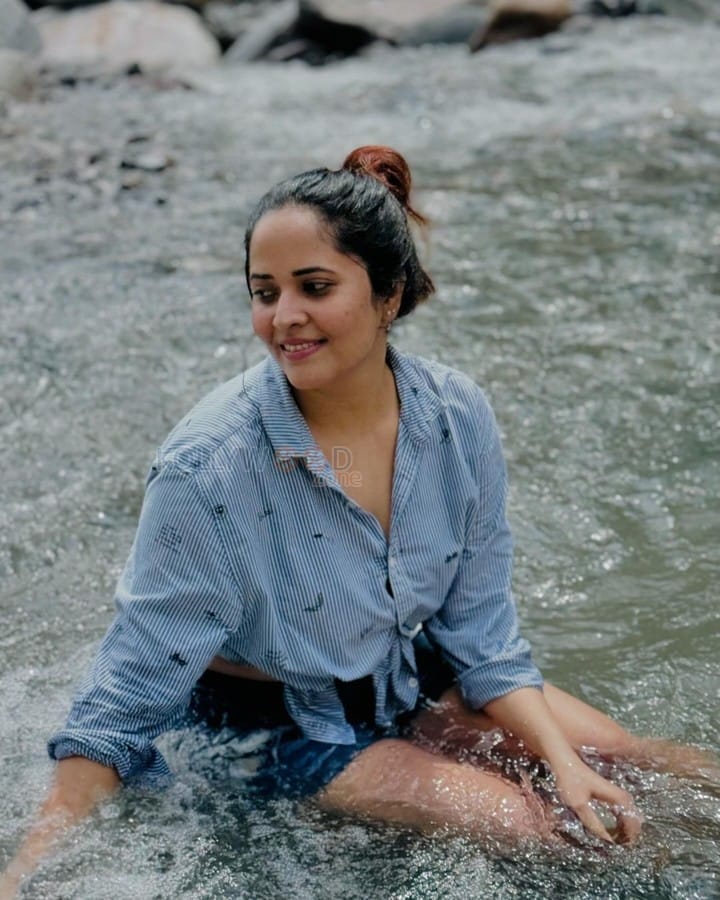 Tollywood Actress Anasuya Bharadwaj Holiday Photos 05