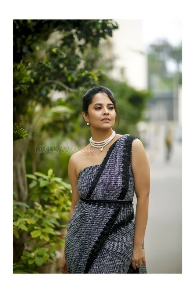 Tollywood Anchor And Actress Anasuya Bharadwaj Photoshoot Pictures