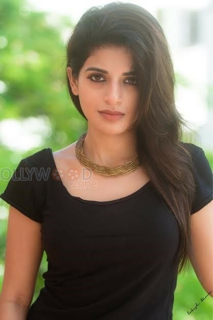 Veera Movie Actress Iswarya Menon Photos