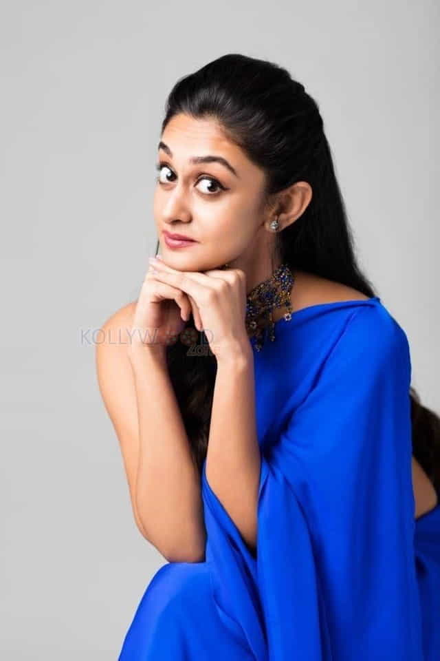 Actress Aishwarya Arjun New Photoshoot Pictures