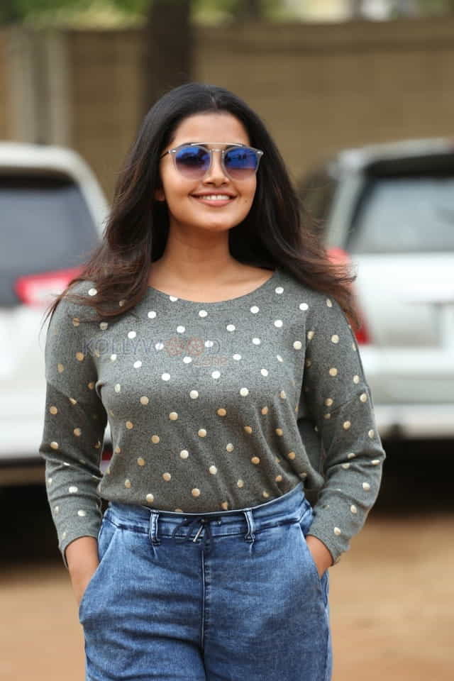 Actress Anupama Parameshwaran At Sai Dharam Tej On Location Photos