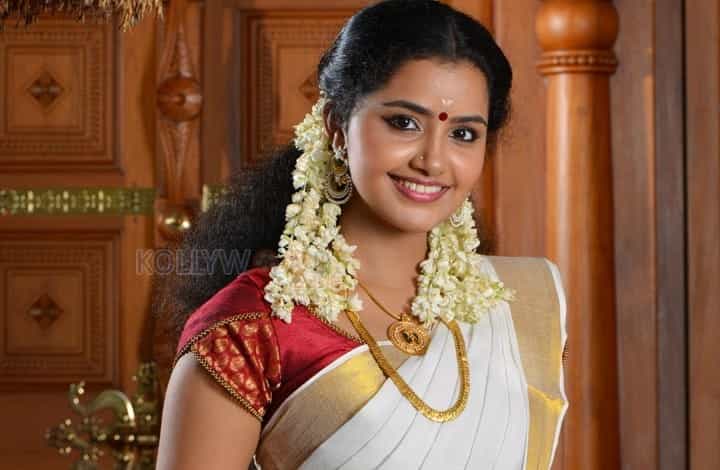 Actress Anupama Parameshwaran New Stills