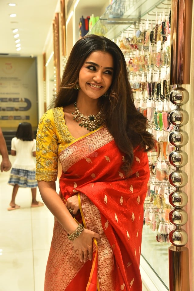 Actress Anupama Parameswaran at Viyara Fine Silver Jewellery Inauguration Photos 01