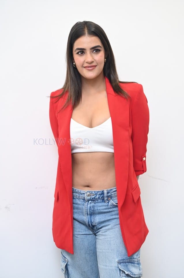 Actress Kavya Thapar at Double Ismart Interview Pictures 50