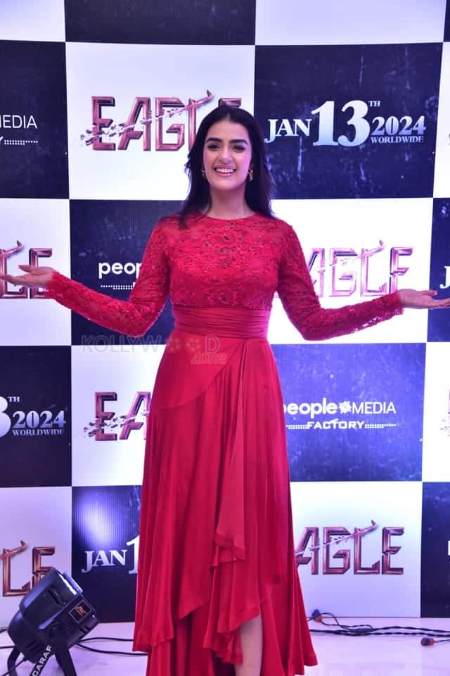 Actress Kavya Thapar at Eagle Trailer Success Celebrations Photos 03