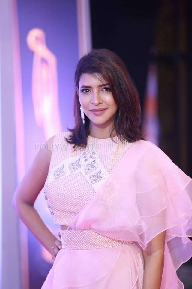 Actress Lakshmi Manchu At Mirchi Music Awards Photos