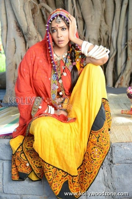 Actress Manchu Lakshmi Photos