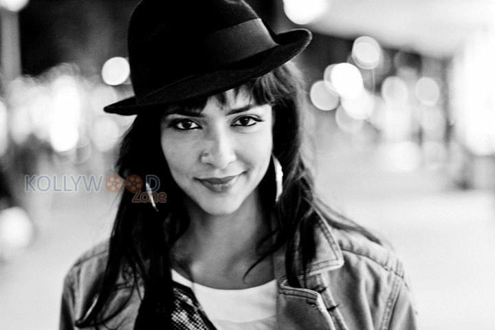 Actress Manchu Lakshmi Pics