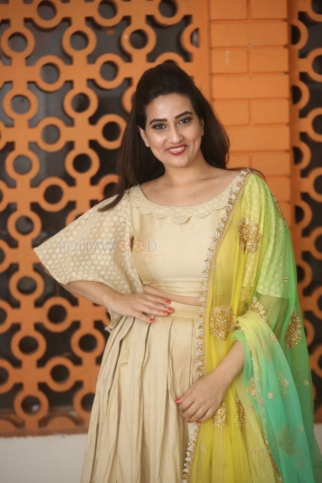 Actress Manjusha At Chiranjeevi Rd Birthday Celebrations Photos