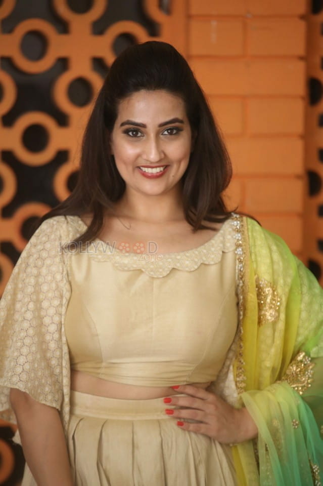 Actress Manjusha At Chiranjeevi Rd Birthday Celebrations Photos