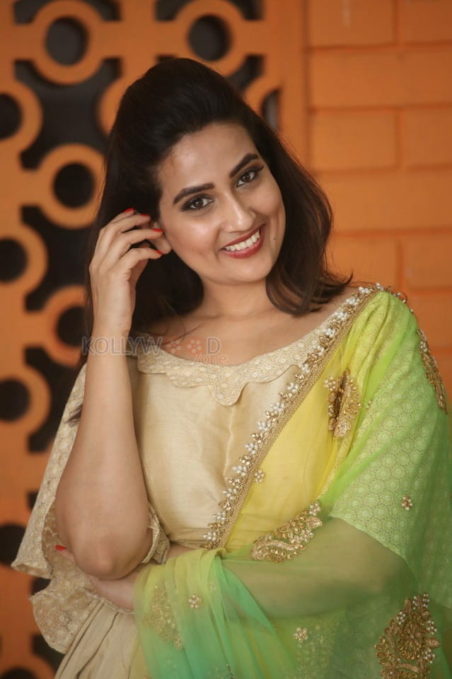 Actress Manjusha At Chiranjeevi Rd Birthday Celebrations Photos