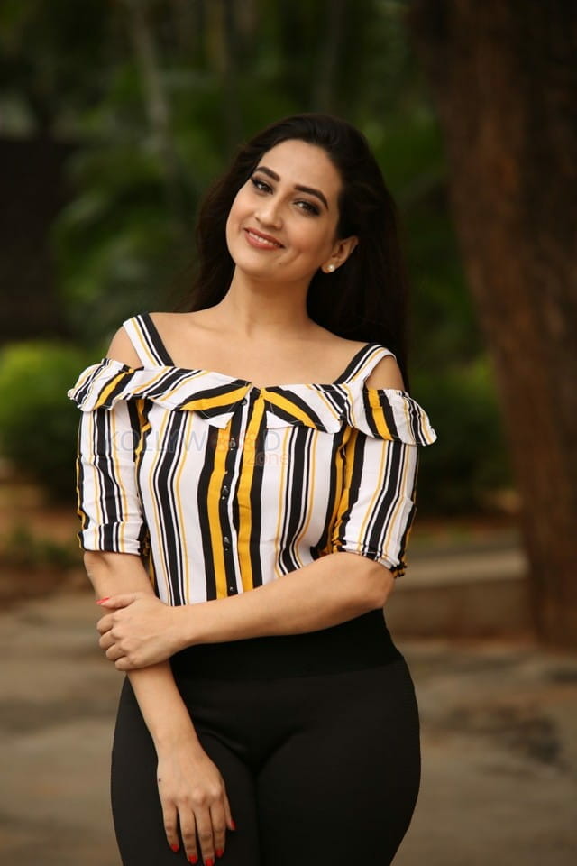 Actress Manjusha At Savyasachi Movie Trailer Launch Photos