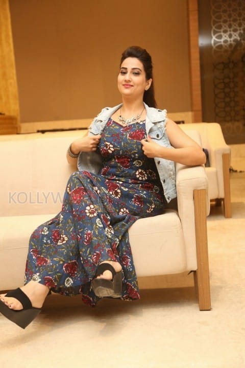 Actress Manjusha Latest Photos