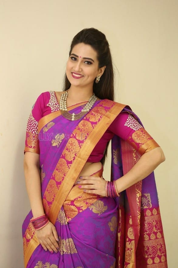 Actress Manjusha Traditional Saree Photos