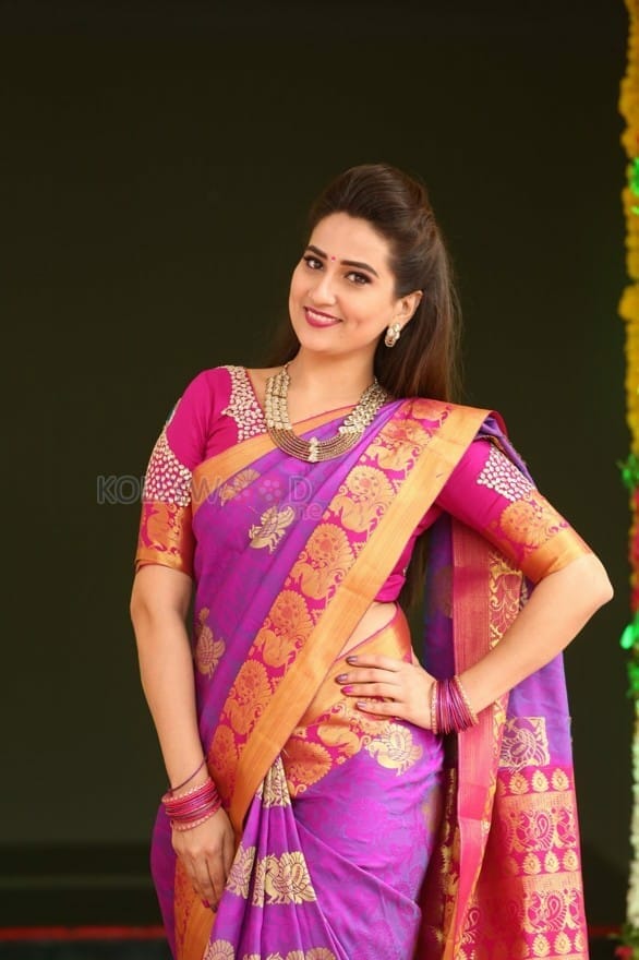 Actress Manjusha Traditional Saree Photos