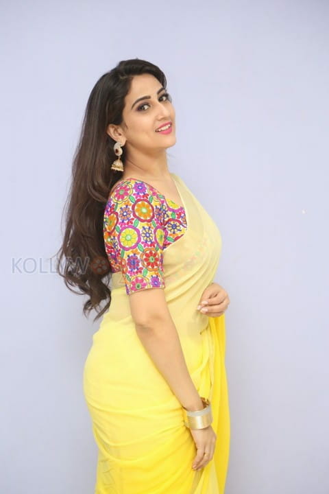 Actress Manjusha Yellow Saree Photos