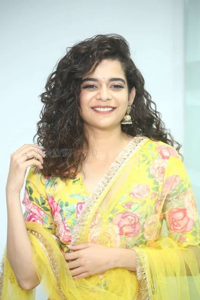 Actress Mithila Palkar at Ori Devuda Movie Interview Pictures 10