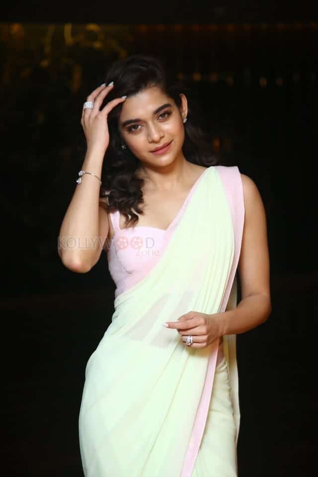 Actress Mithila Palkar at Ori Devuda Trailer Launch Photos 06