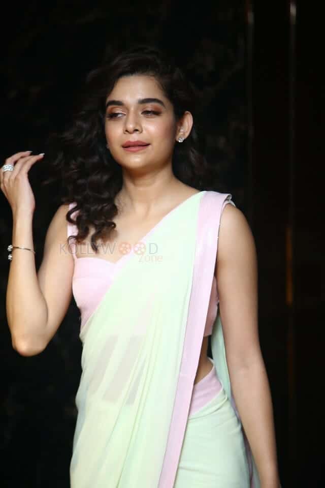 Actress Mithila Palkar at Ori Devuda Trailer Launch Photos 13