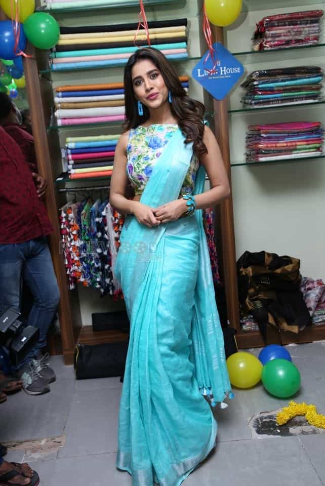 Actress Nabha Natesh Inaugurated Linen House At Dilsukhnagar Pictures