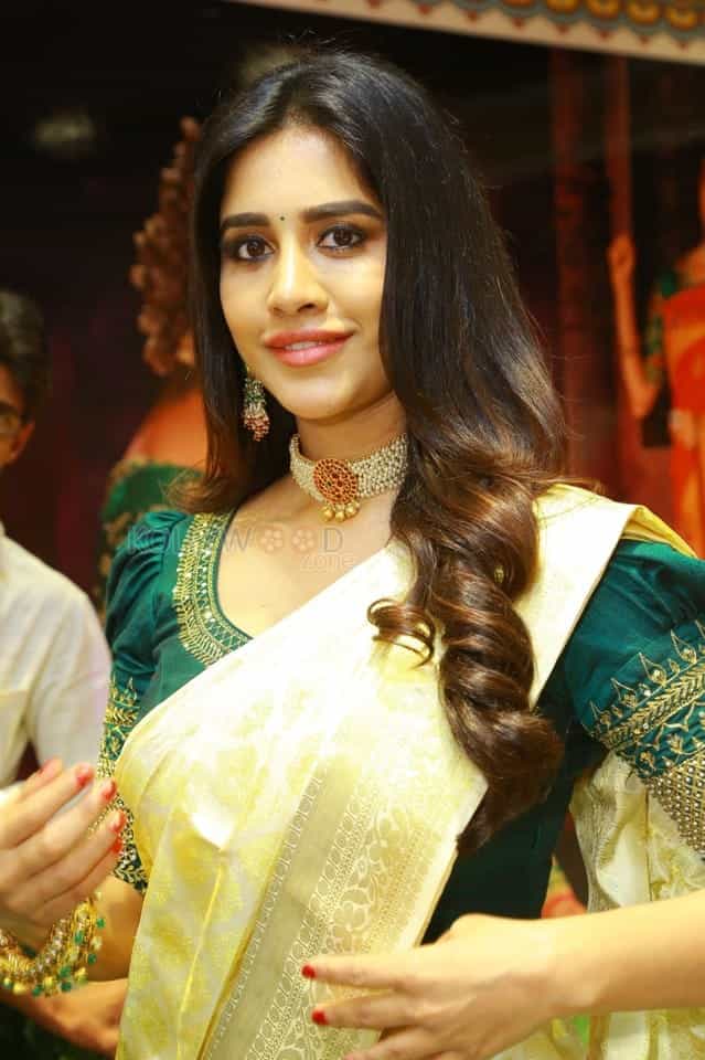 Actress Nabha Natesh Launches Sri Kanchi Alankar Silks At Saroornagar Photos