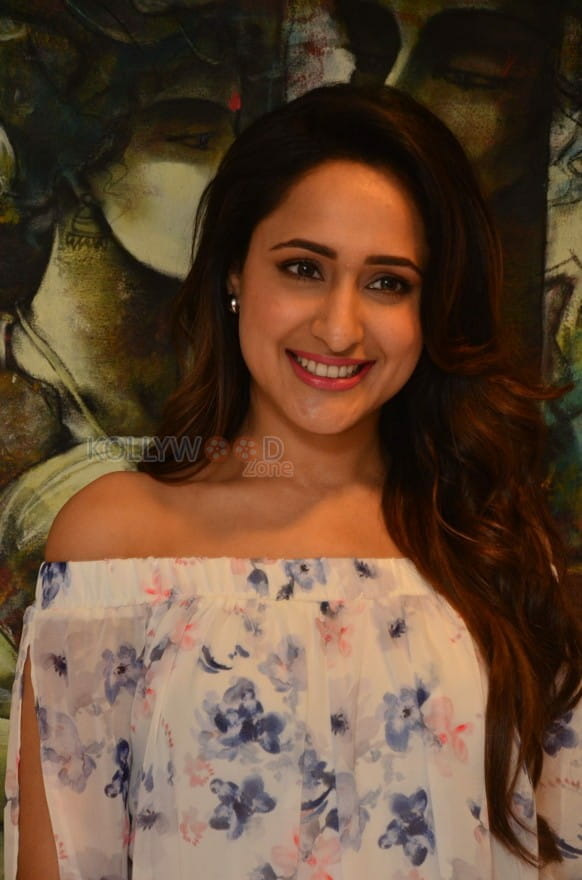 Actress Pragya Jaiswal At Nakshatram Teaser Launch Photos