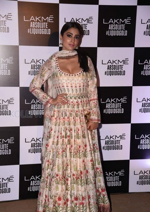 Actress Shriya Saran At Lakme Fashion Week Photos