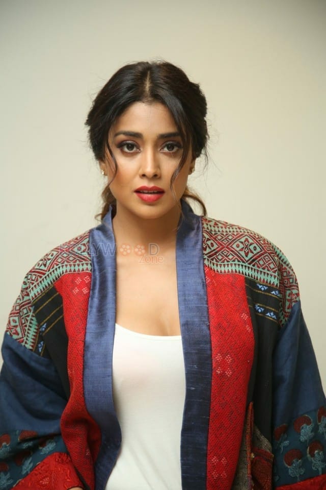 Actress Shriya Saran At Raja Vaaru Rani Gaaru Movie Poster Launch Press Meet Photos