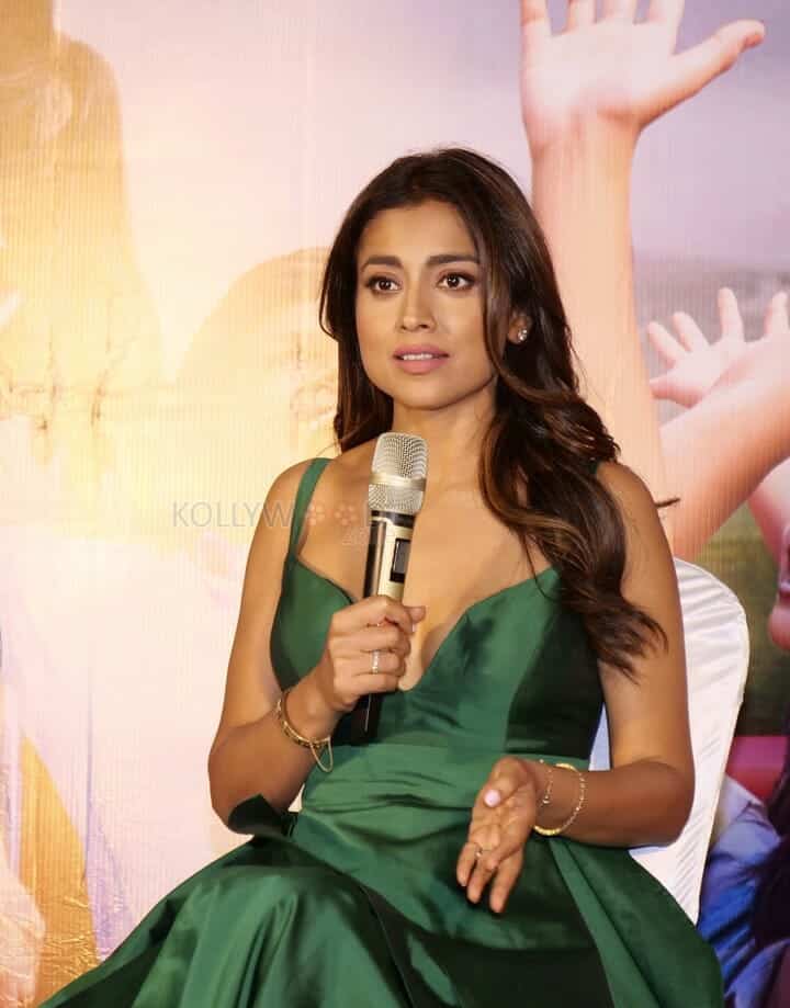 Actress Shriya Saran at Music School Press Meet Pictures 01