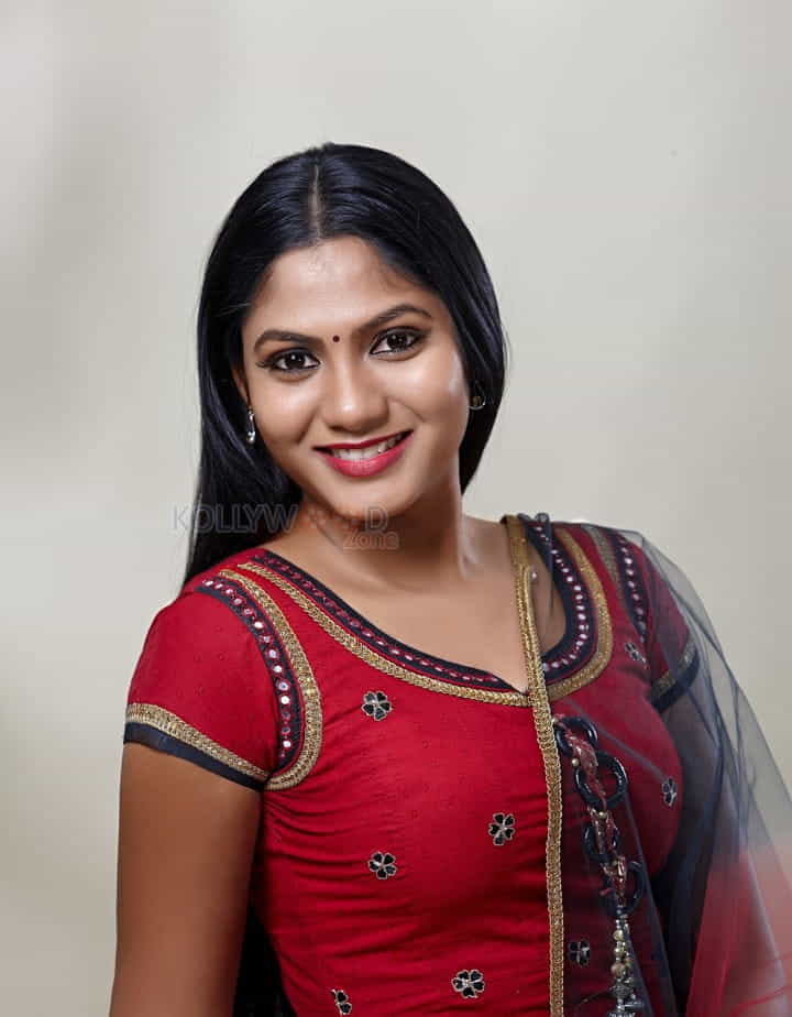 Actress Shruti Reddy New Photos