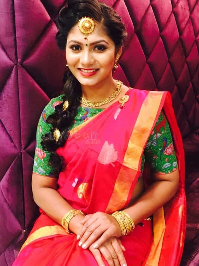 Actress Shruti Reddy Traditional Pictures