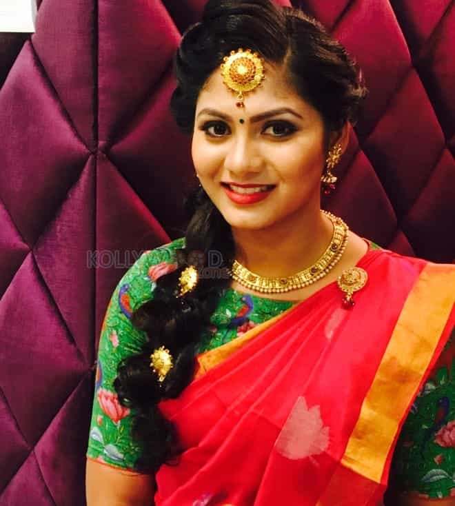 Actress Shruti Reddy Traditional Pictures