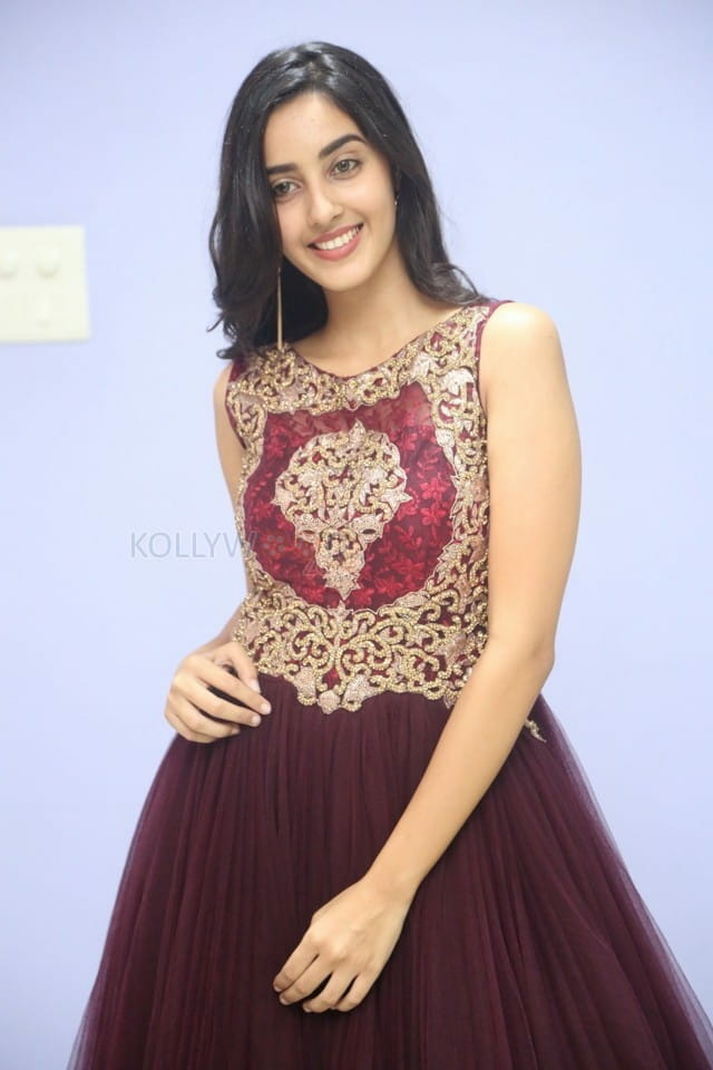 Actress Simrath Kaur Photos