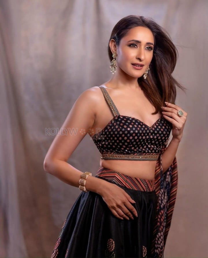 Akhanda 2 Actress Pragya Jaiswal in a Midnight Blue Floral Lehenga with a Sleeveless Blouse Photos 03