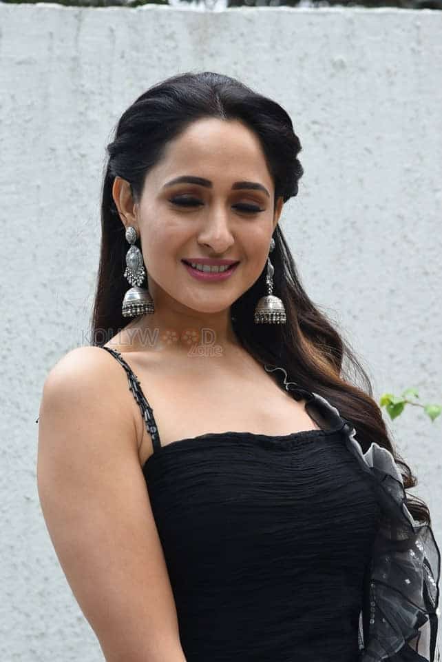 Akhanda Actress Pragya Jaiswal Latest Photoshoot Pictures 14