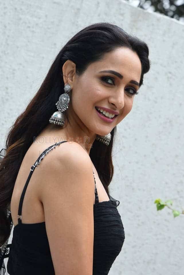 Akhanda Actress Pragya Jaiswal Latest Photoshoot Pictures 16