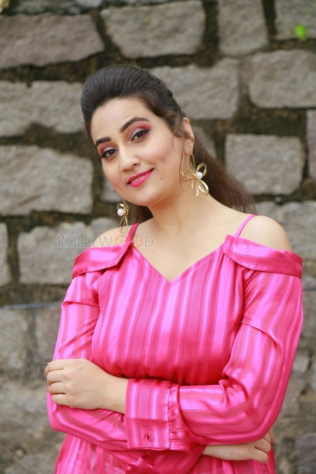 Anchor Manjusha At First Rank Raju Press Meet Stills