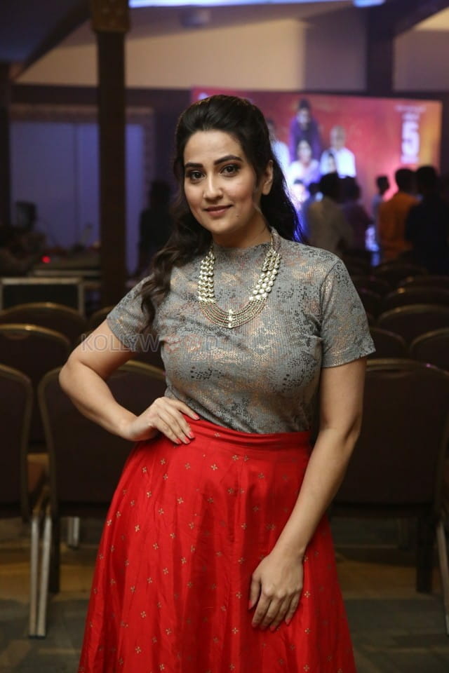 Anchor Manjusha At Oorantha Anukuntunnaru Pre release Event Photos