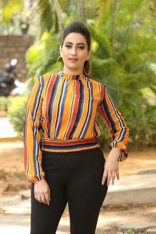 Anchor Manjusha At Oorantha Anukuntunnaru Teaser Launch Stills