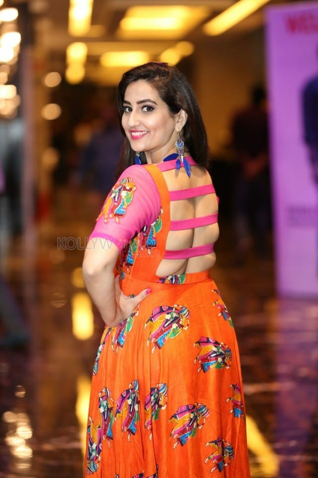 Anchor Manjusha Stills At Ntr Trailer Launch