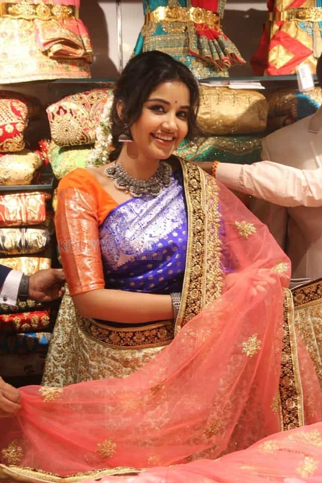 Anupama Parameswaran Inaugurates Subhamasthu Shopping Mall At Vijayawada Photos