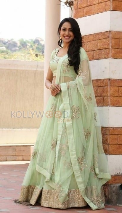 Beautiful Actress Pragya Jaiswal New Photos