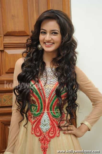 Beautiful Actress Shanvi Pictures