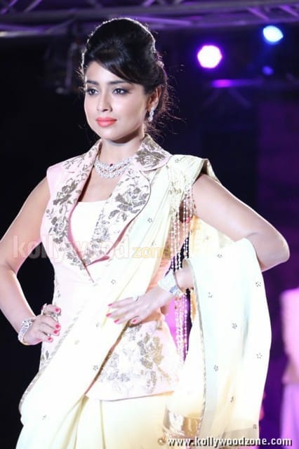 Beautiful Actress Shriya Saran Pictures