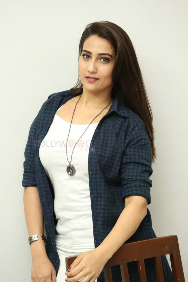 Beautiful Manjusha Photo Shoot Pictures