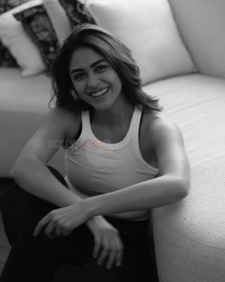 Beautiful Mrunal Thakur in a Monochrome Photoshoot Stills 09