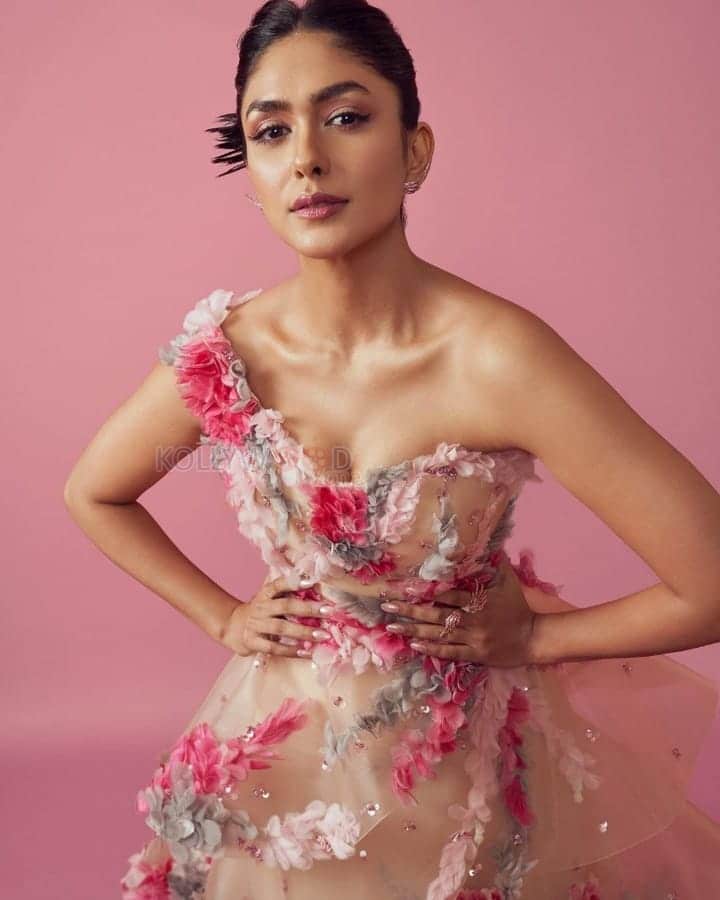 Beautiful Mrunal Thakur in a Pink Floral Gown Pictures 06