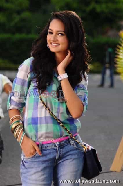 Beautiful Shanvi Pictures