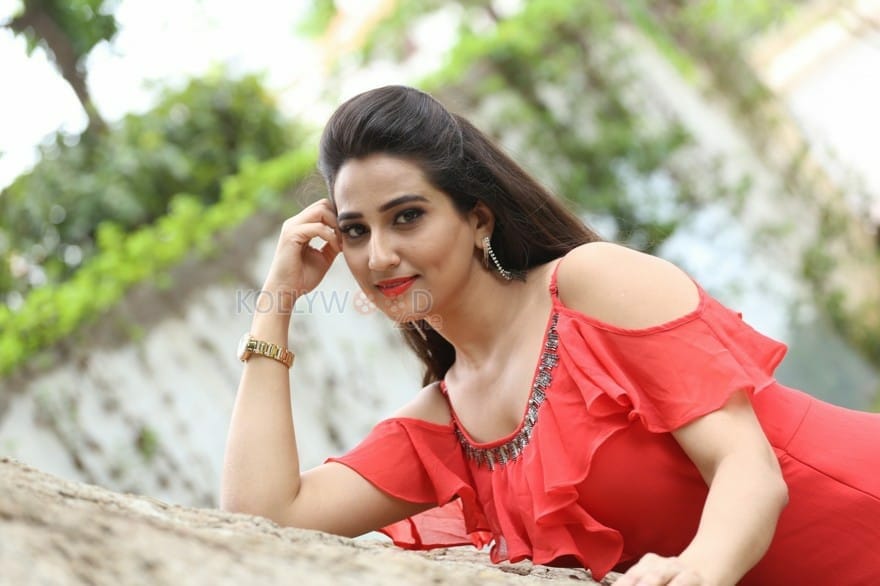 Beautiful Telugu Actress Manjusha Photoshoot Pictures